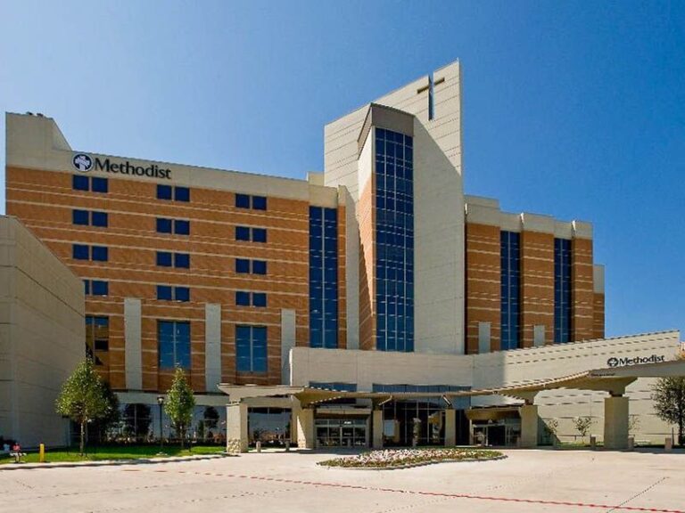 front of charlton methodist medical center with blue sky background